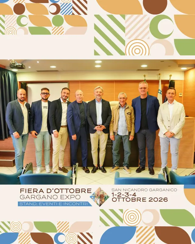 Foto di gruppo con i relatori
