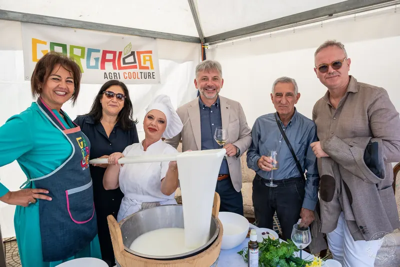 Show cooking con il pubblico nello stand Gargaloca