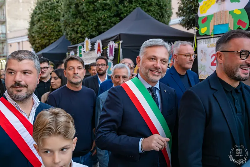 Le autorità tra gli stand